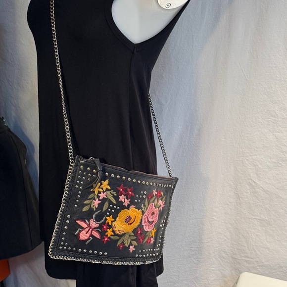 TOPSHOP Made in India Black Leather Floral Embroidered Chain Clutch - Picture 6 of 14